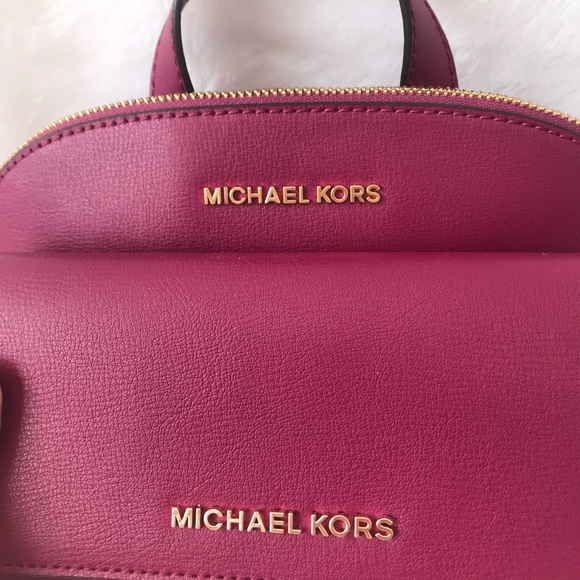 New! MICHAEL KORS BACKPACK & WALLET - Picture 2 of 7